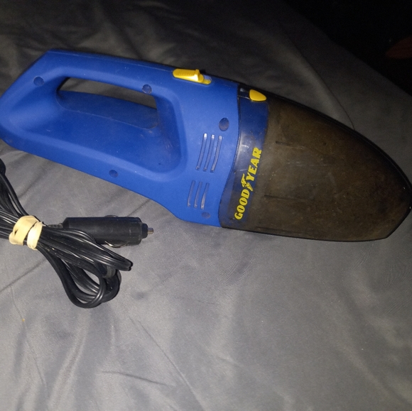 Portable Goodyear Plug-In Car Vacuum - Picture 3 of 4